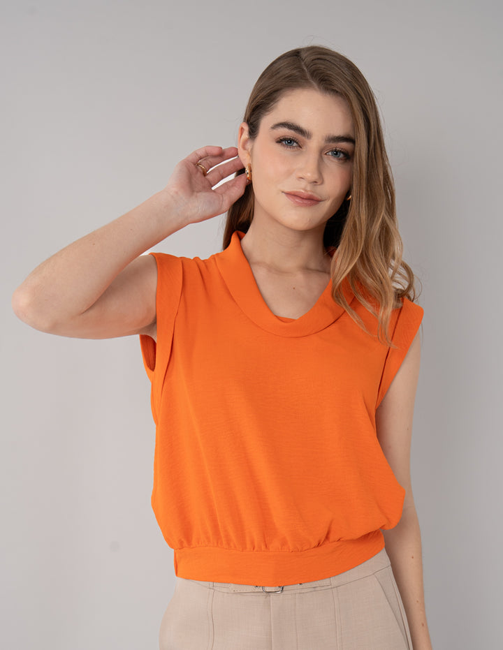 Blusa naranja sin mangas de cuello columpio
