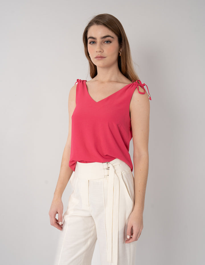 Blusa rosa con escote V