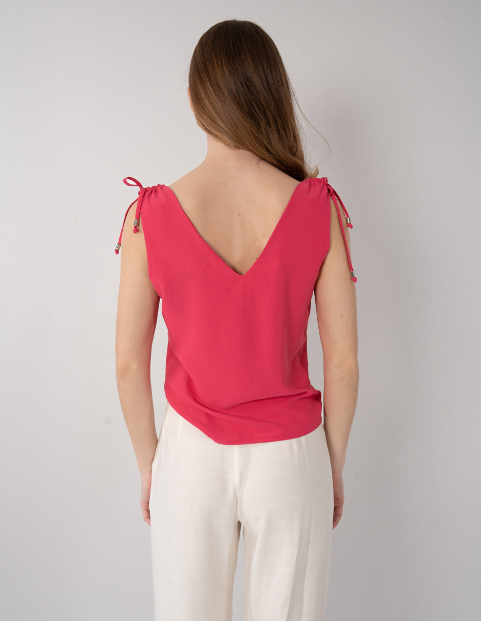 Blusa rosa con escote V