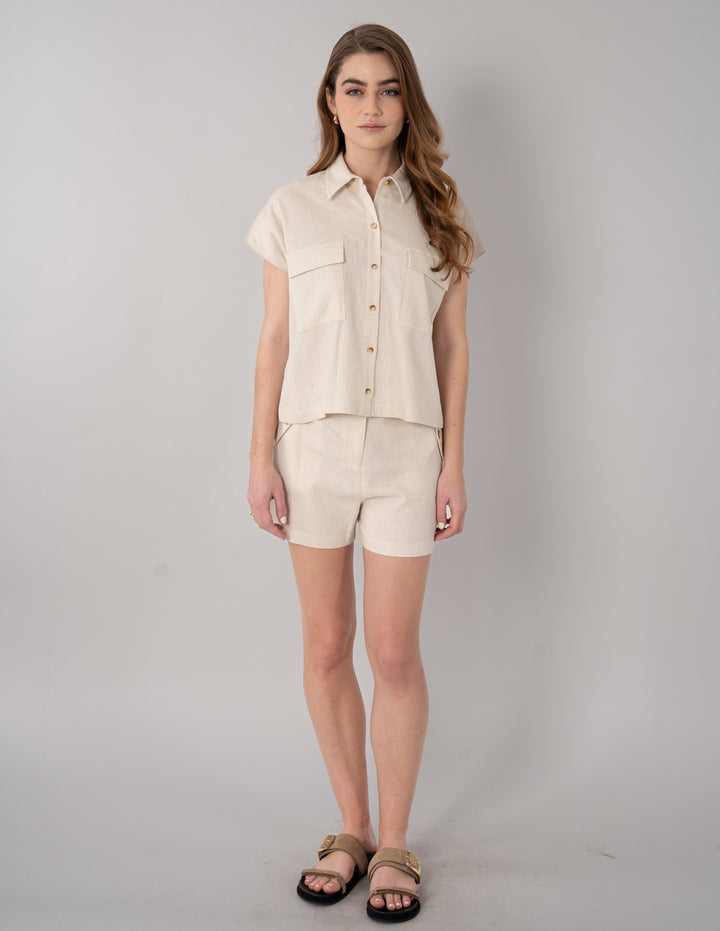 Blusa beige de manga corta (Conjunto)