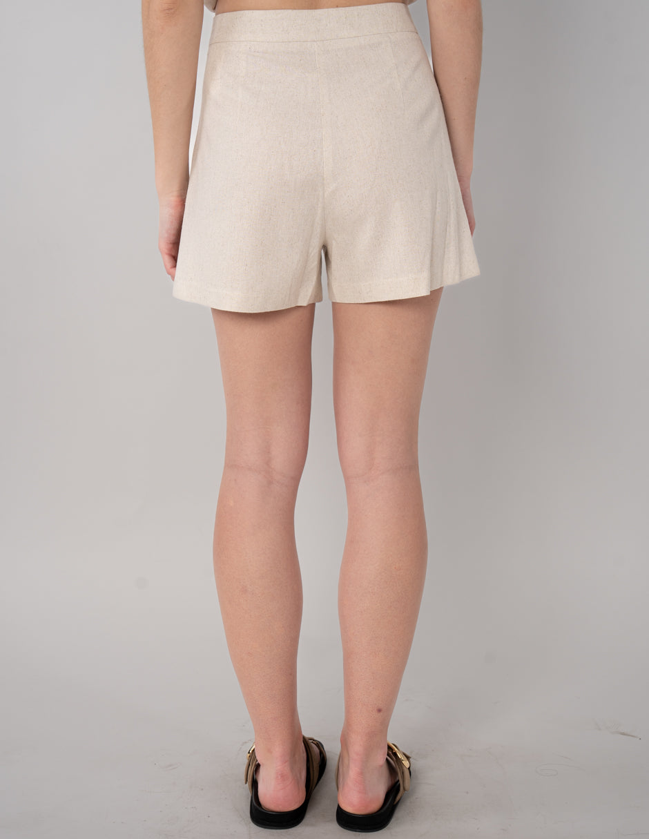 Short de vestir ivory con bolsas enfrente