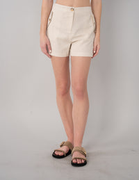 Short de vestir ivory con bolsas enfrente (Conjunto)