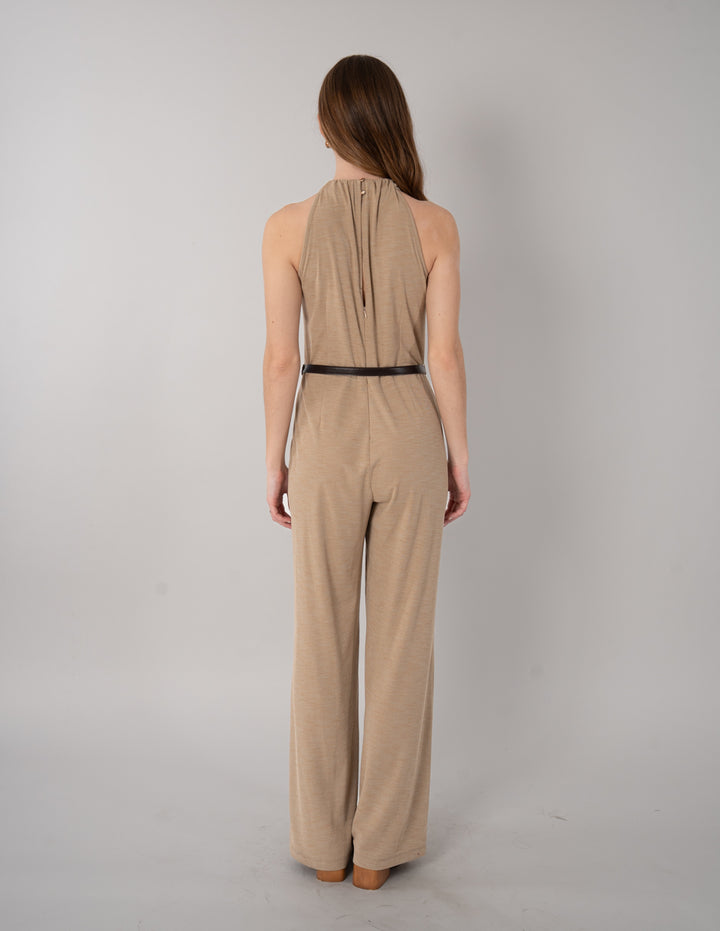 Jumpsuit largo con detalle de cinturón