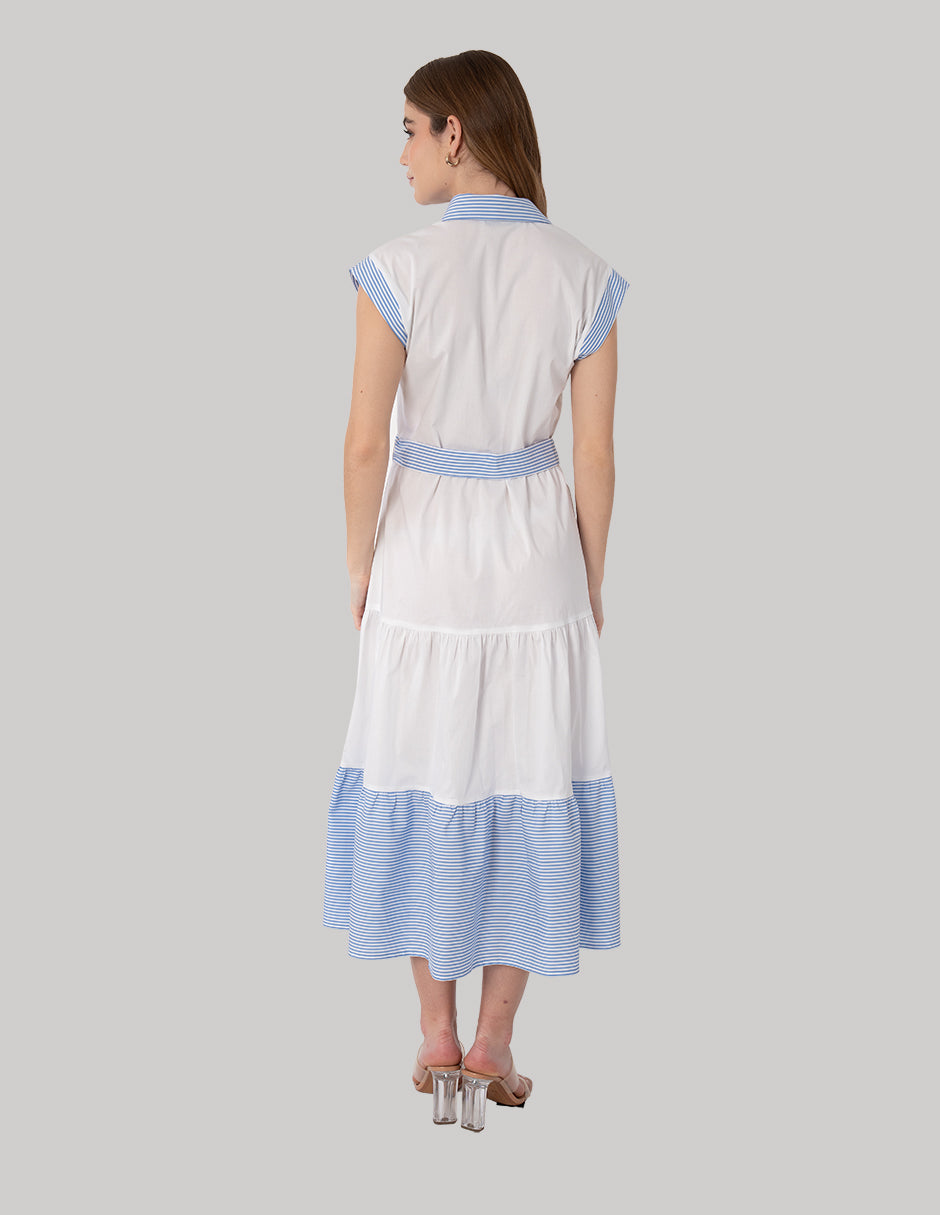 Vestido blanco con azul y detalle de cinturón