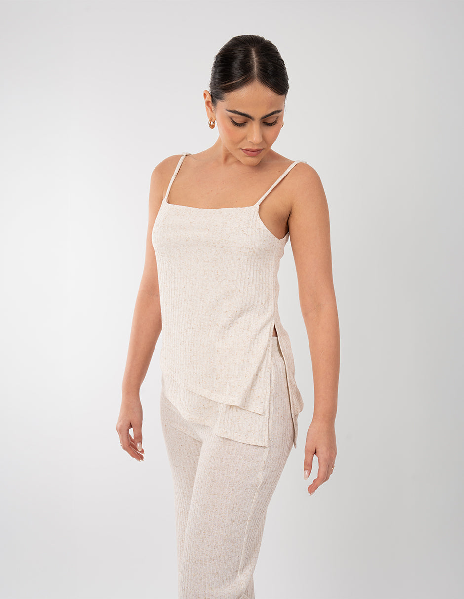 Blusa hueso de tirantes asimétrica (Conjunto)