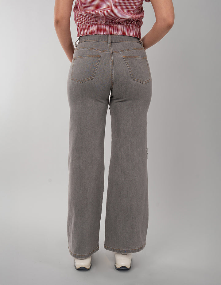 Jeans gris con diseño lateral de flores