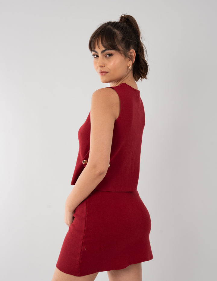 Blusa sin manga lisa color vino (Conjunto)