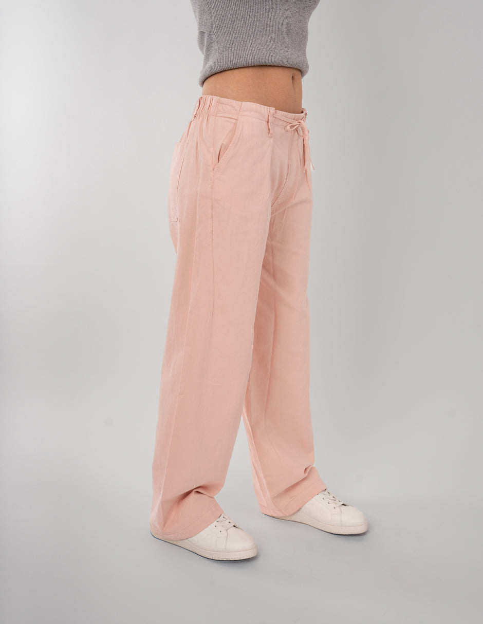 Pantalón rosa tipo cargo