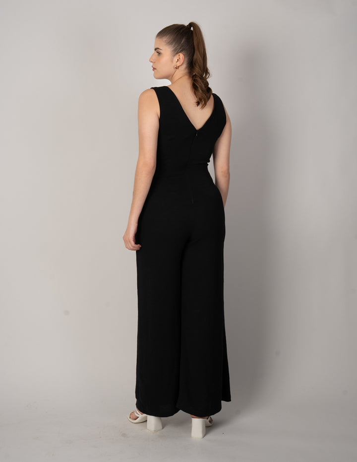 Jumpsuit largo negro y escote V