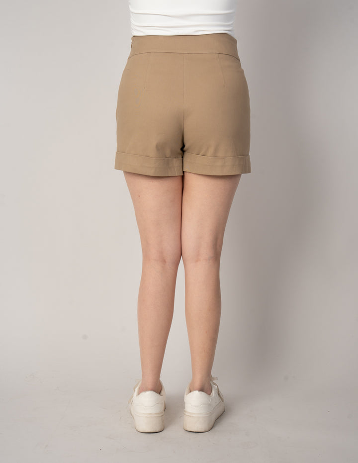 Short arena a la cintura