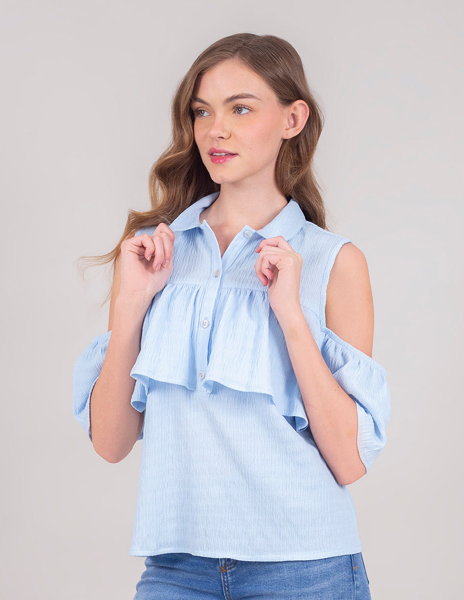 Blusa off shoulder texturizada  disponible en azul y blanco